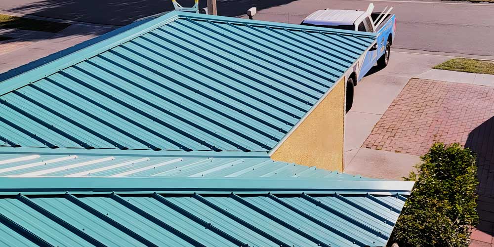 Metal roofing experts in Sarasota